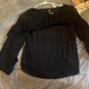 This is a long sleeved sitter at the top, a little bit cute to wear to events